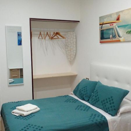 Locazione Turistica Madera Hotel Бари Екстериор снимка