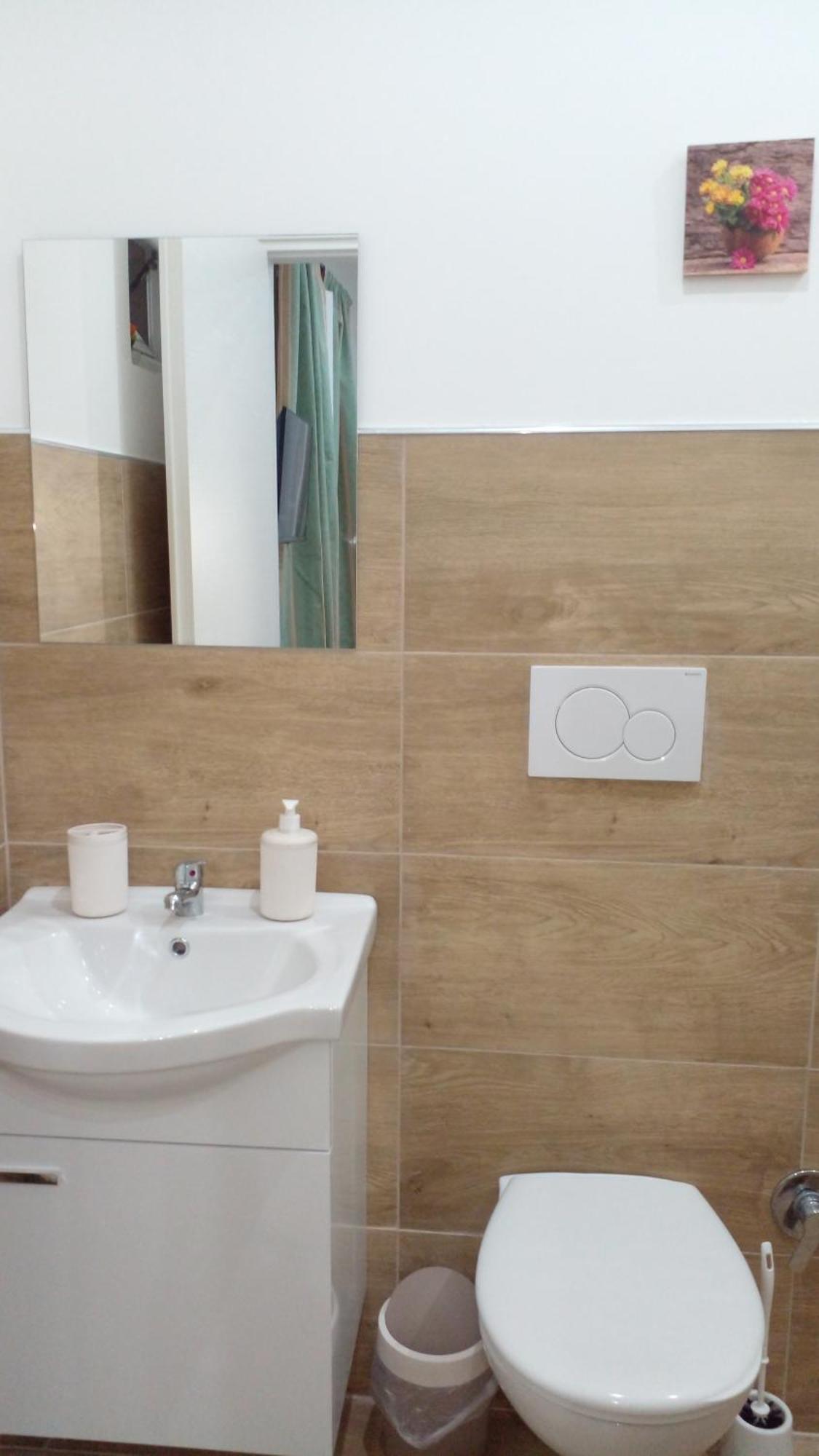 Locazione Turistica Madera Hotel Бари Екстериор снимка