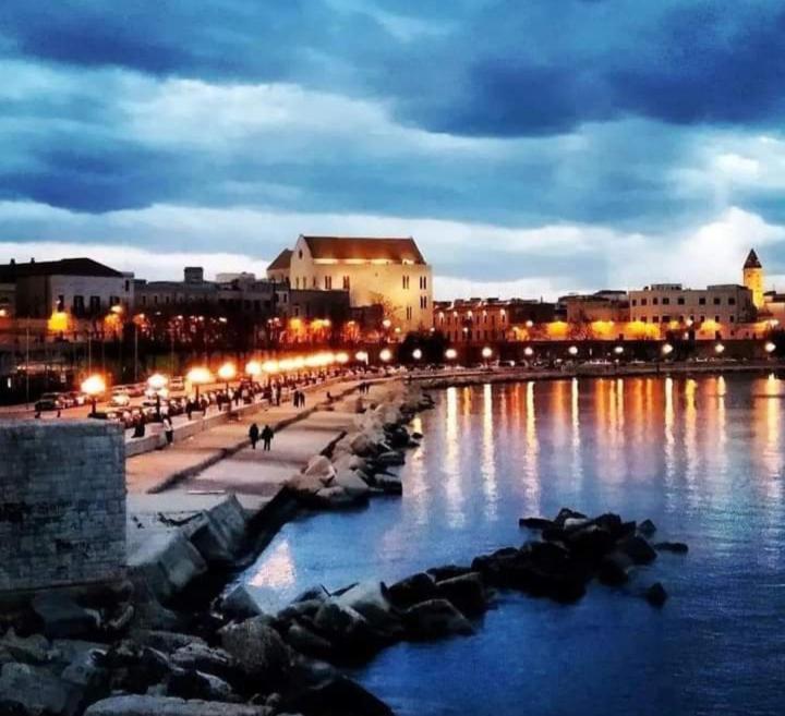 Locazione Turistica Madera Hotel Бари Екстериор снимка